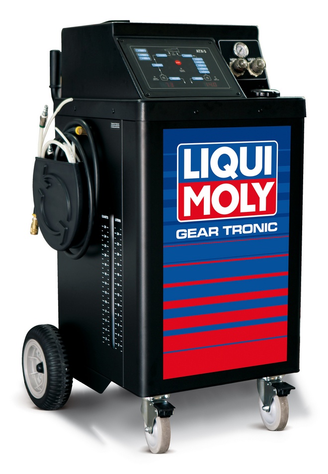 Механику нужны разные адаптеры;  Liqui Moly предлагает как универсальные наборы наконечников, так и элементы для конкретного автомобиля